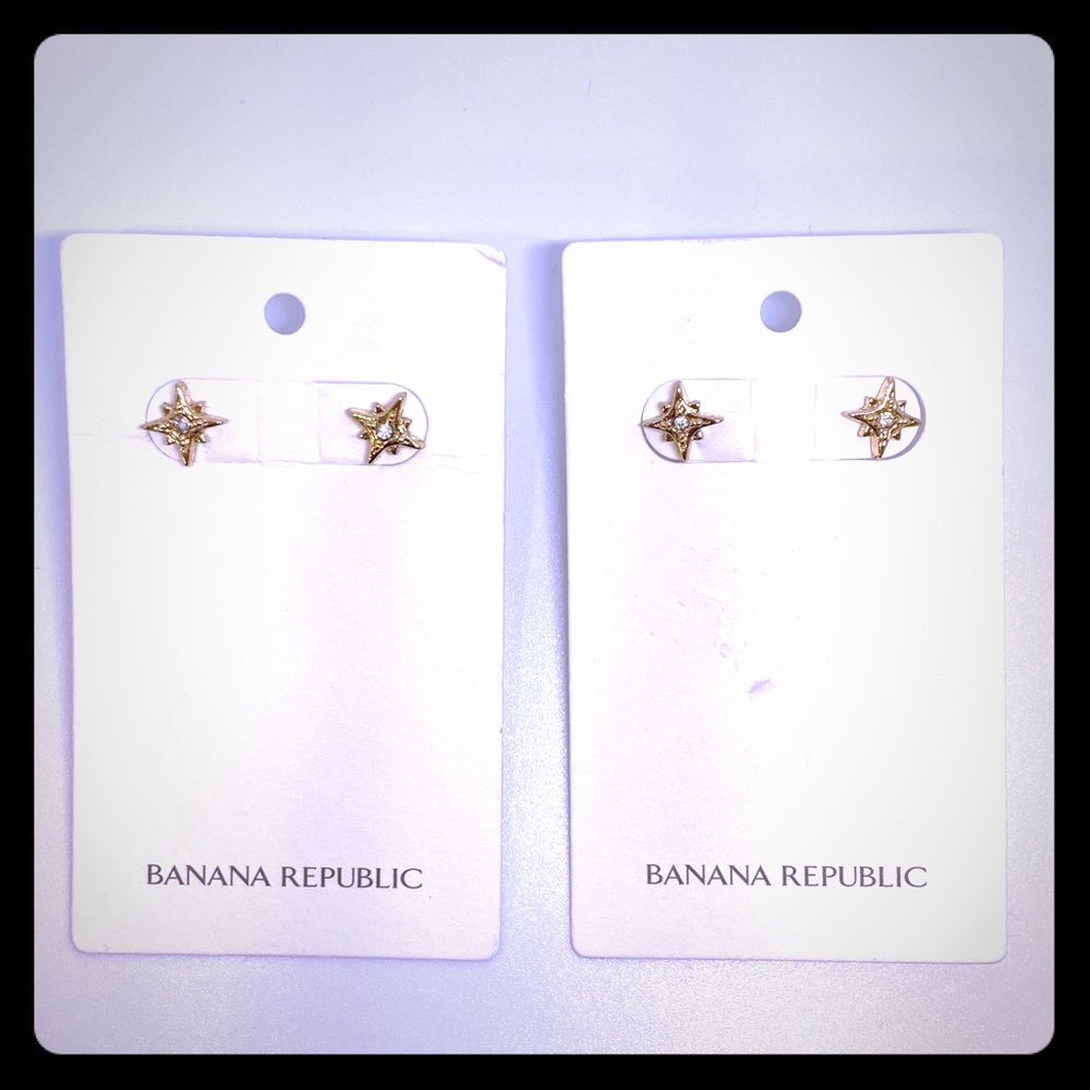 STAR STUDS